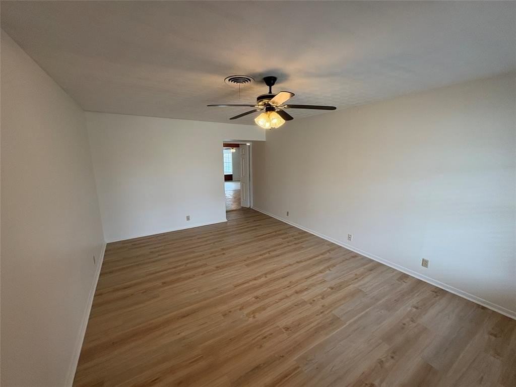 1705 Westchester St - Photo 6 of 24