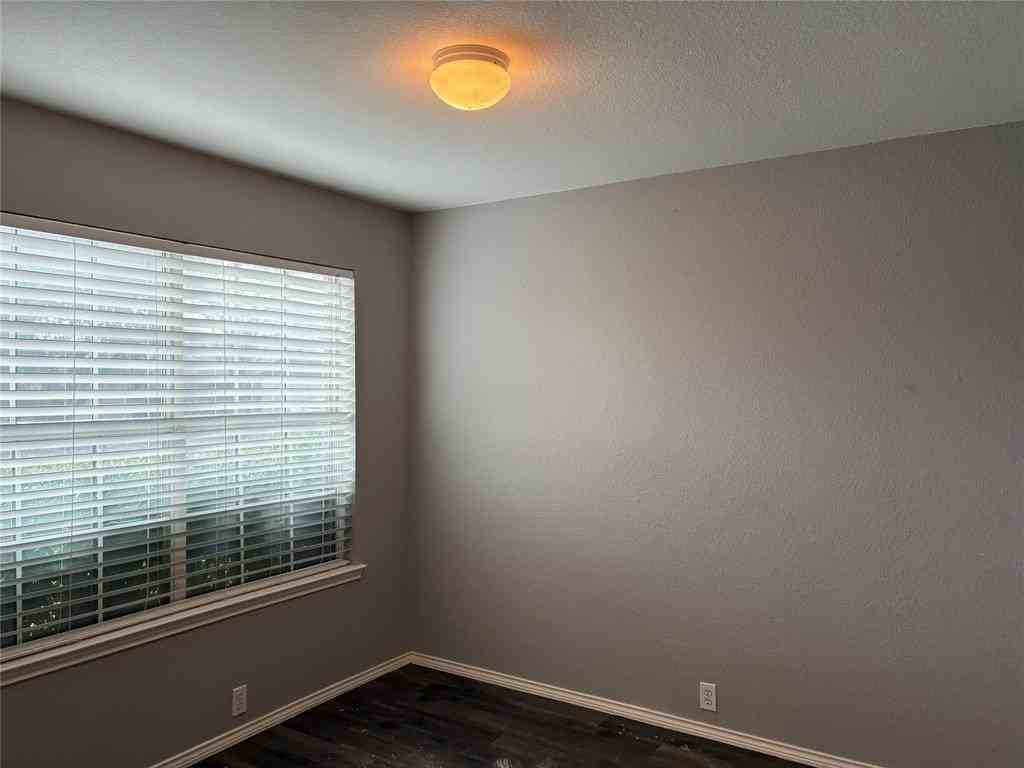 9011 King Ranch Dr - Photo 2 of 22