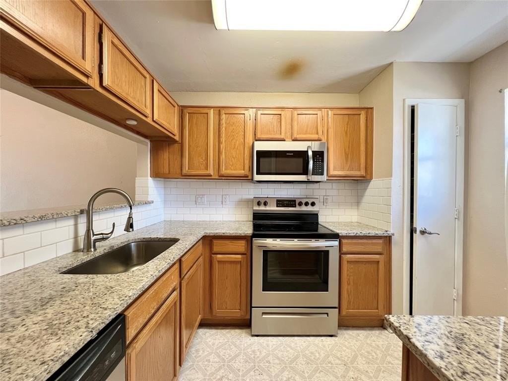 168 Merlin Way - Photo 3 of 25