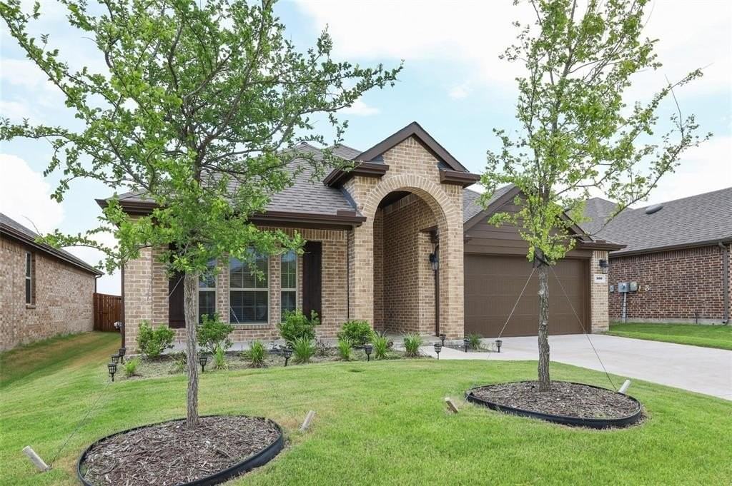 500 Cowboy Way - Photo 2 of 30