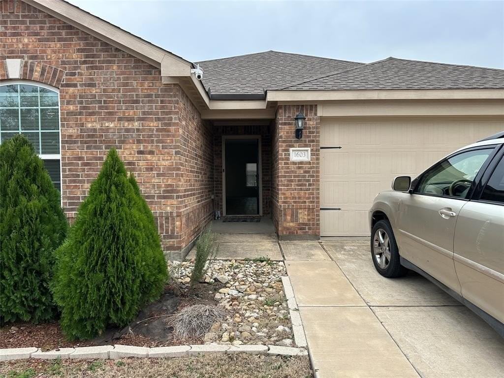 1603 White Mountain Way - Photo 2 of 25