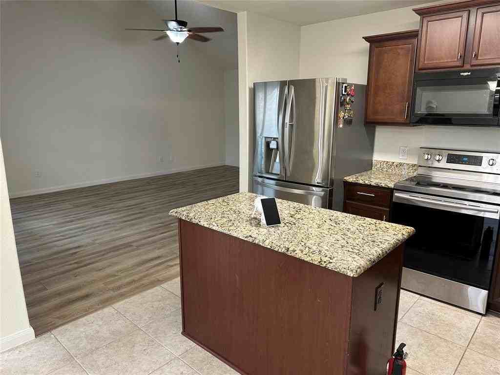 1603 White Mountain Way - Photo 5 of 25