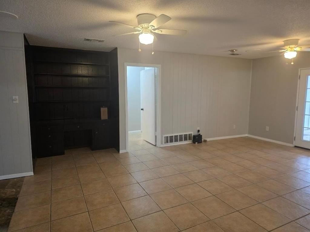 1716 Westridge Dr - Photo 4 of 29