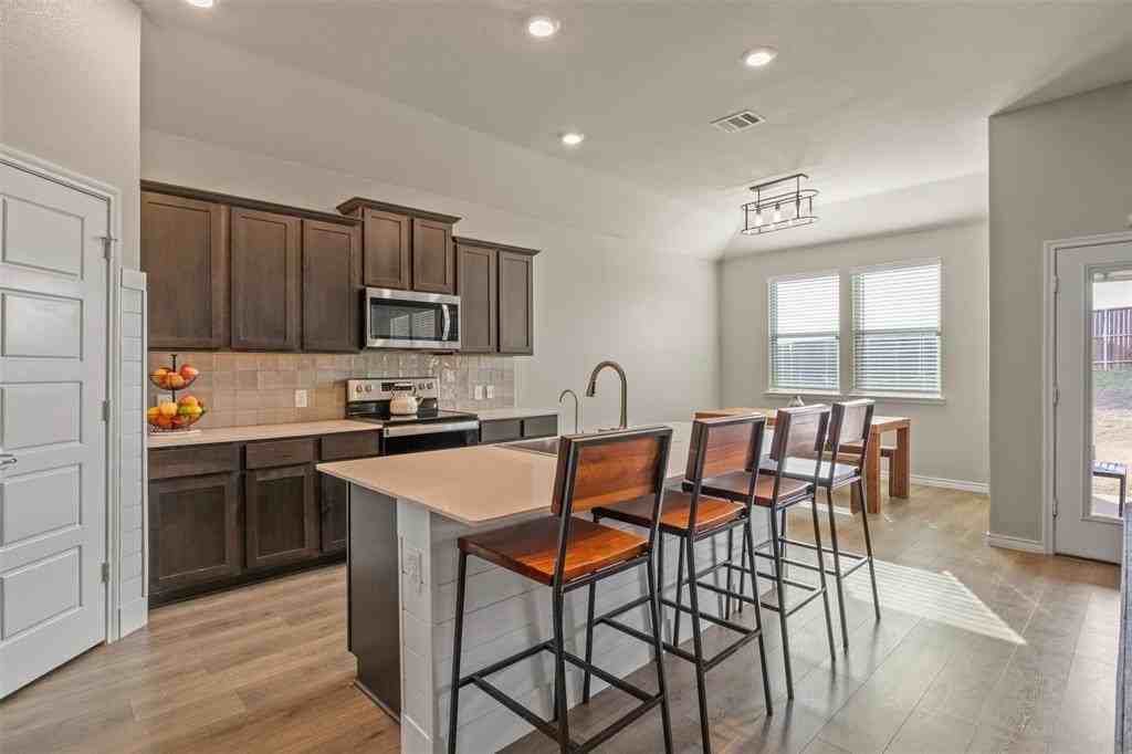 1313 Elderberry Dr - Photo 3 of 23