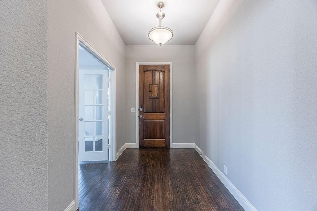 1008 Snowbird Dr - Photo 3 of 28