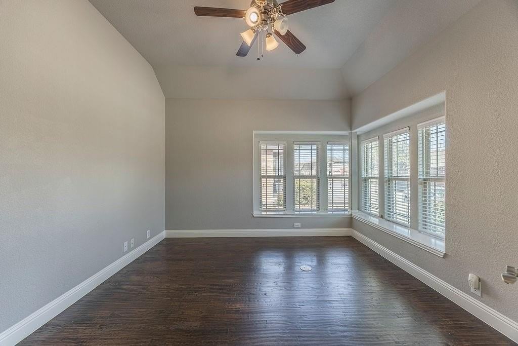 1008 Snowbird Dr - Photo 5 of 28