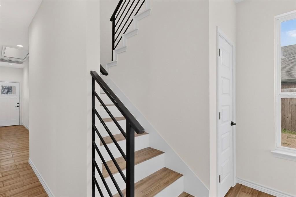 1610 Life Ave - Photo 6 of 38