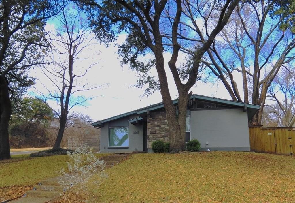 10505 Swallow Ln - Photo 2 of 25