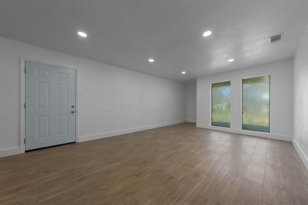 1007 W Sanford St #D - Photo 5 of 22