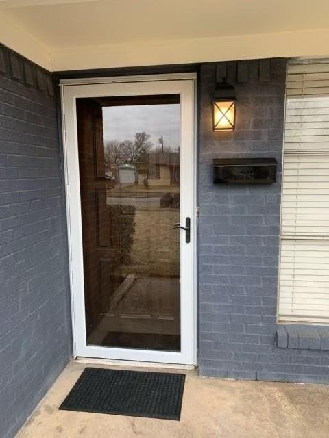 327 Andover Dr - Photo 2 of 17