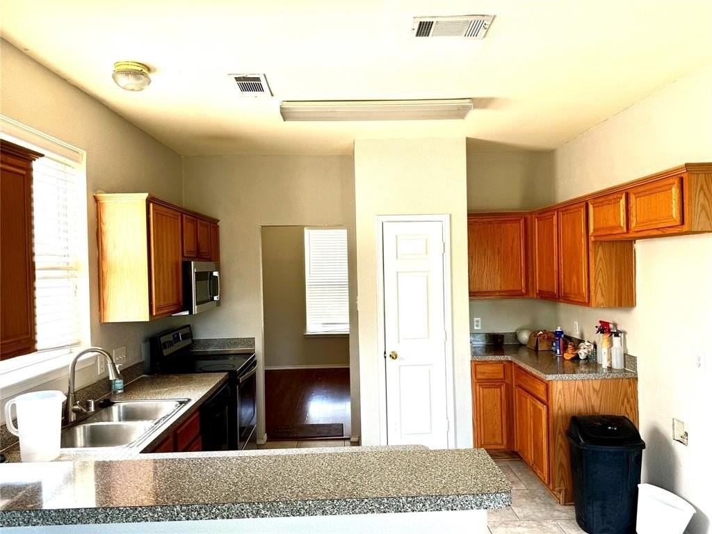 3433 Ingram Rd - Photo 4 of 23