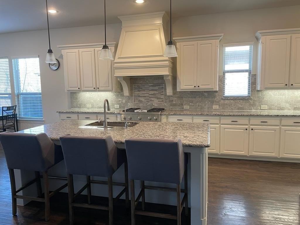 7863 Shackelford Dr - Photo 5 of 20