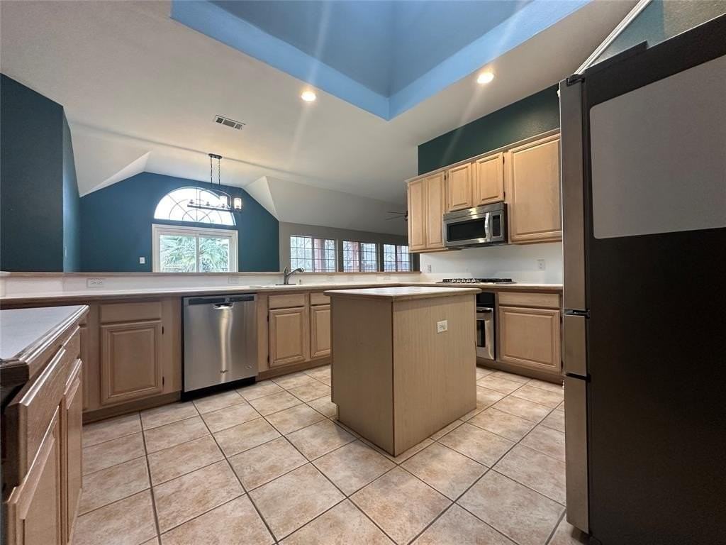 10107 Norman Ct - Photo 3 of 26