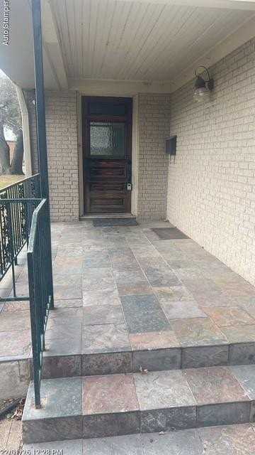 3200 S Hills Ave - Photo 3 of 36