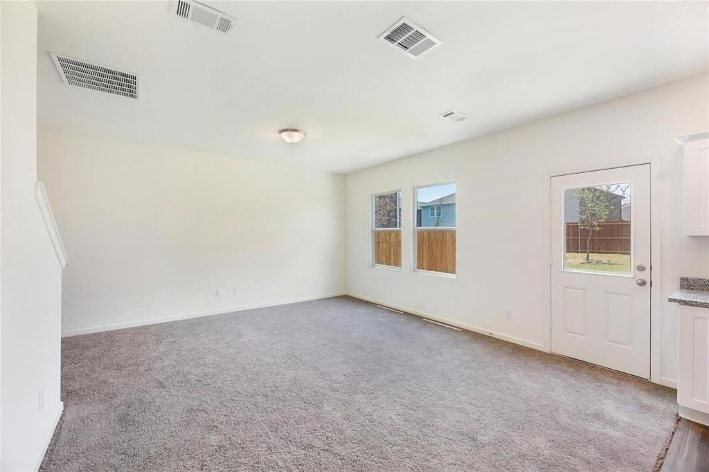 1708 Washington St - Photo 5 of 34