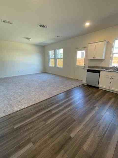 1708 Washington St - Photo 6 of 34