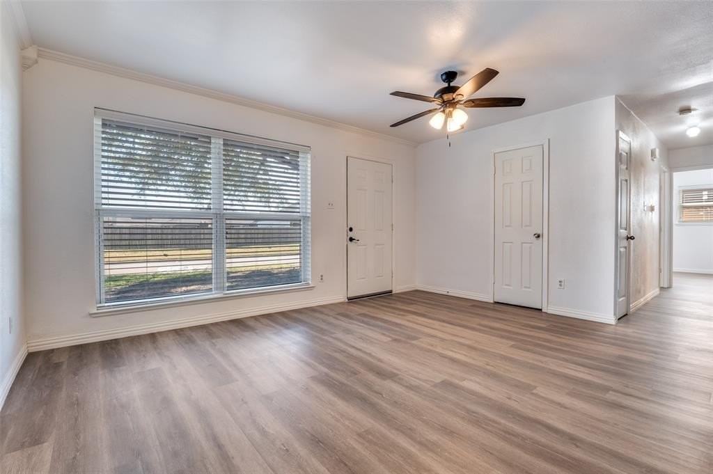 823 Ross Ln - Photo 4 of 12