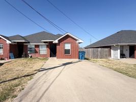 featured image of 204 W Lamar St