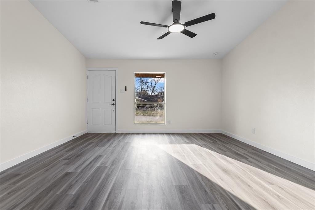 337 Meadowhill Dr - Photo 5 of 26