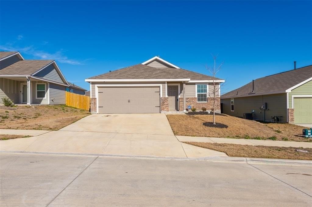 2724 Evening Side Ct - Photo 2 of 28