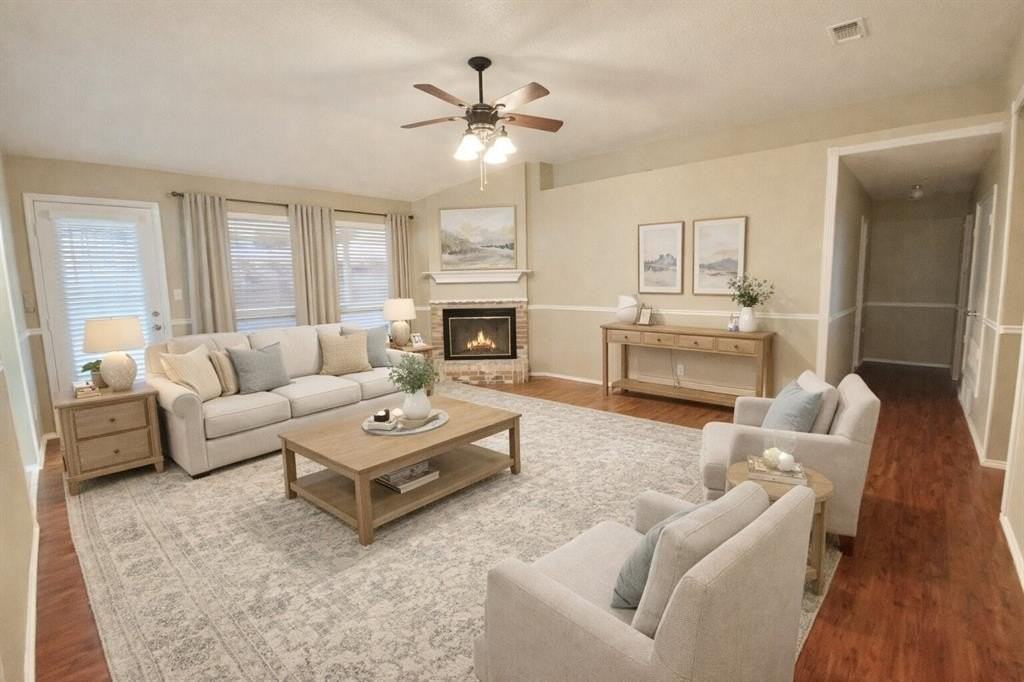 2800 Kempton Dr - Photo 2 of 26