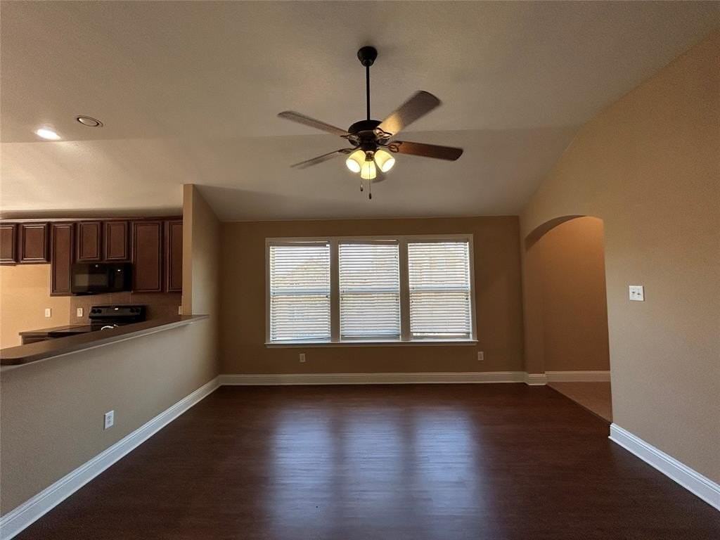 5865 Fir Tree Ln - Photo 4 of 23