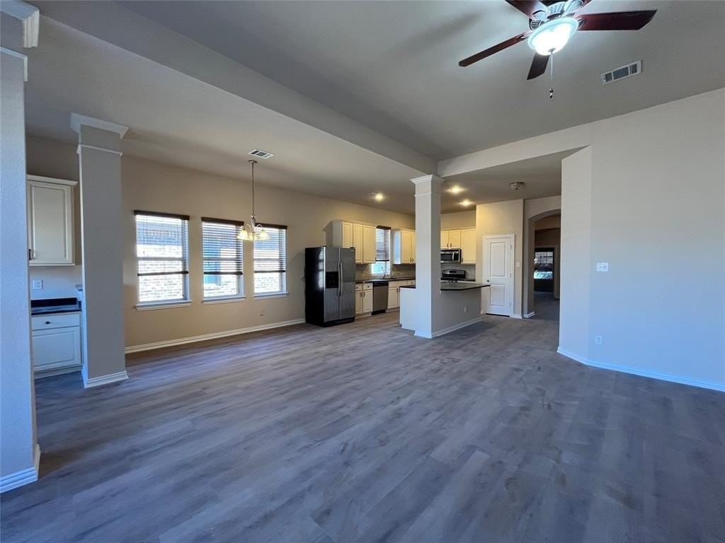 1409 Toucan Dr - Photo 2 of 13