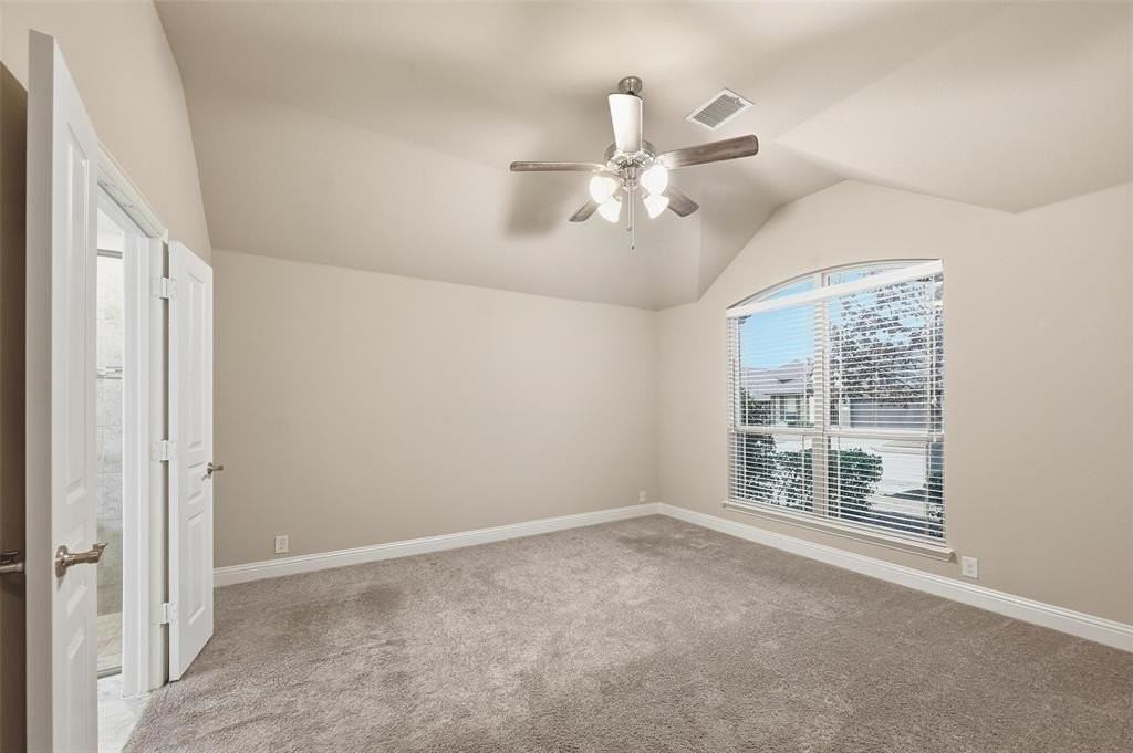 556 Avery Pointe - Photo 3 of 20