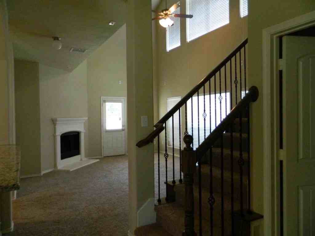 2237 Canyon Pt - Photo 7 of 19