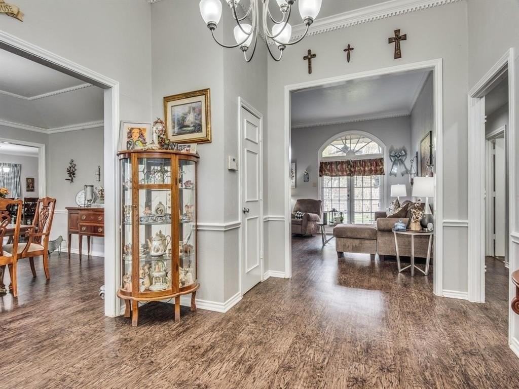 4009 Villa Grove Dr - Photo 4 of 24