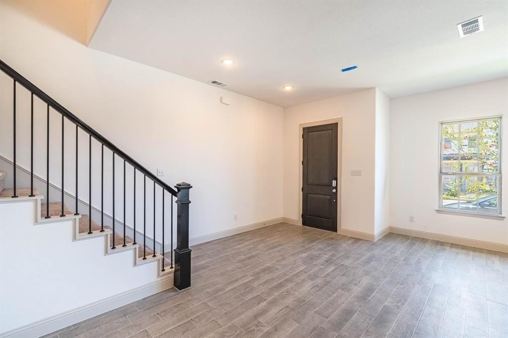 6123 Blythe Dr - Photo 5 of 28