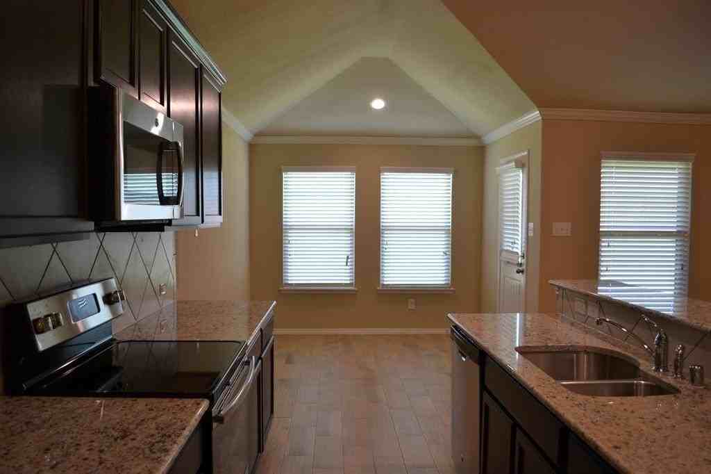 4114 Gaillardia Way - Photo 4 of 21