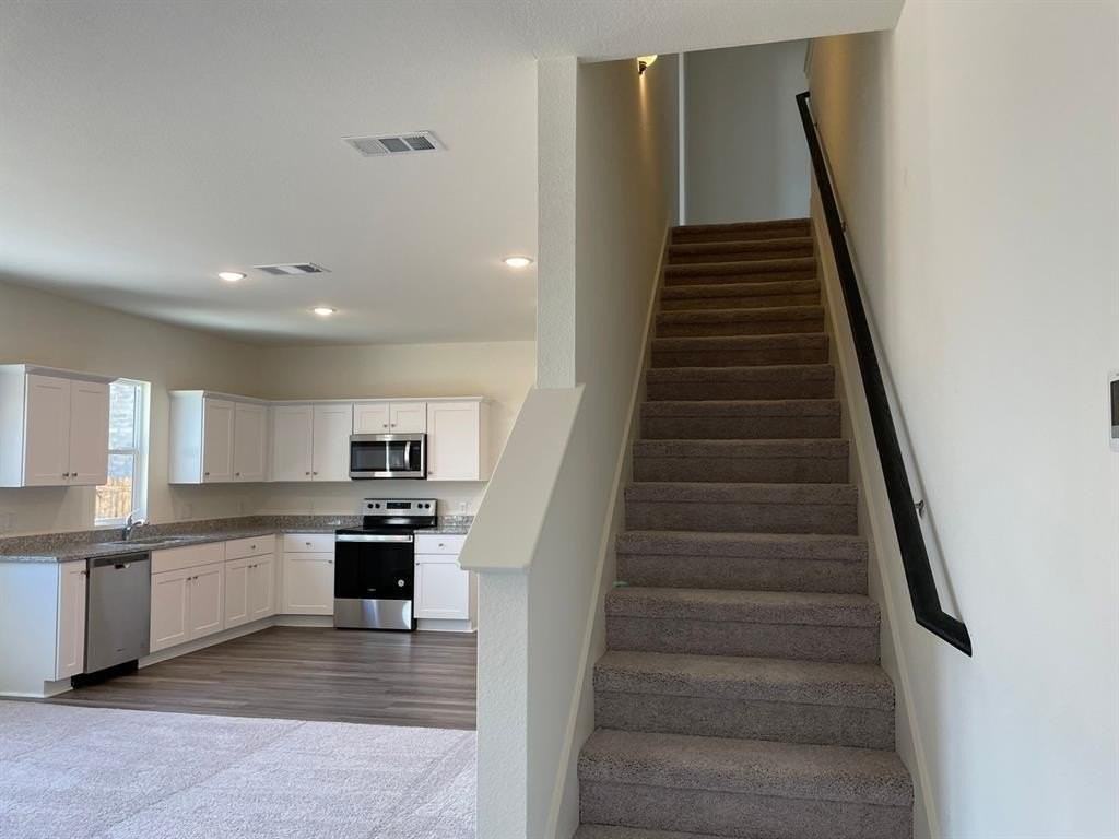 1911 Chapel Hill Rd - Photo 5 of 14