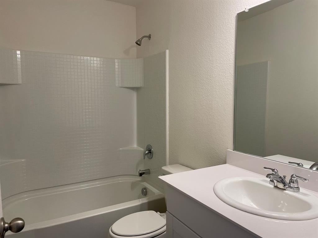 1911 Chapel Hill Rd - Photo 6 of 14