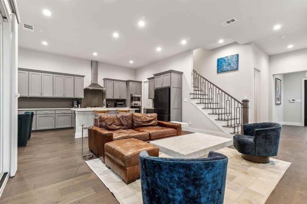 4109 Maison Rdg - Photo 2 of 39