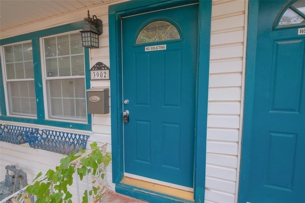 3900 Dexter Ave #3902 - Photo 4 of 24