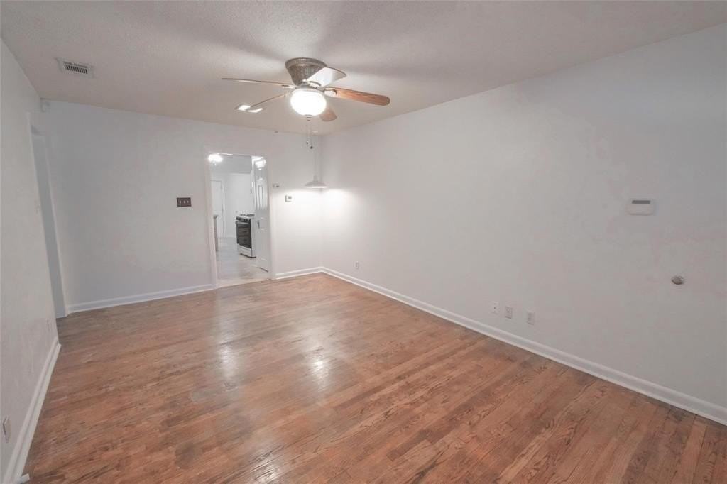 3900 Dexter Ave #3902 - Photo 6 of 24