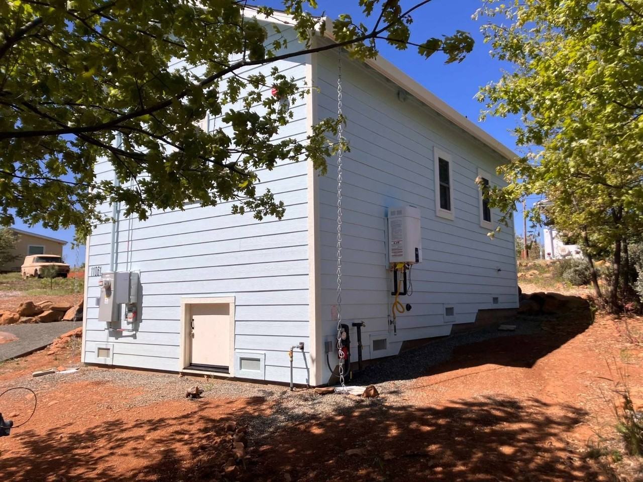 11061 Oak St - Photo 2 of 7