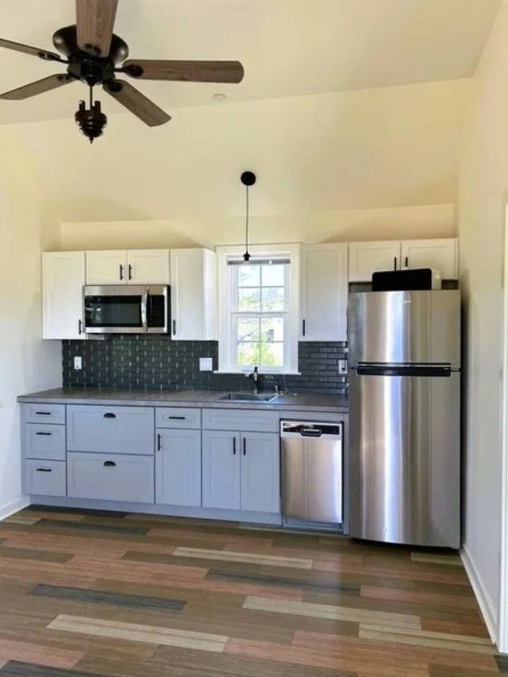 11061 Oak St - Photo 4 of 7