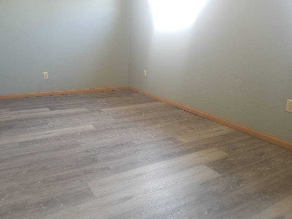 200 W Saint Paul St #1 - Photo 5 of 8