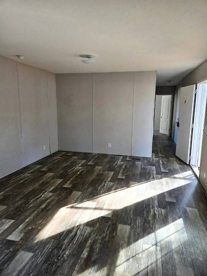 1706 Mary St - Photo 5 of 11