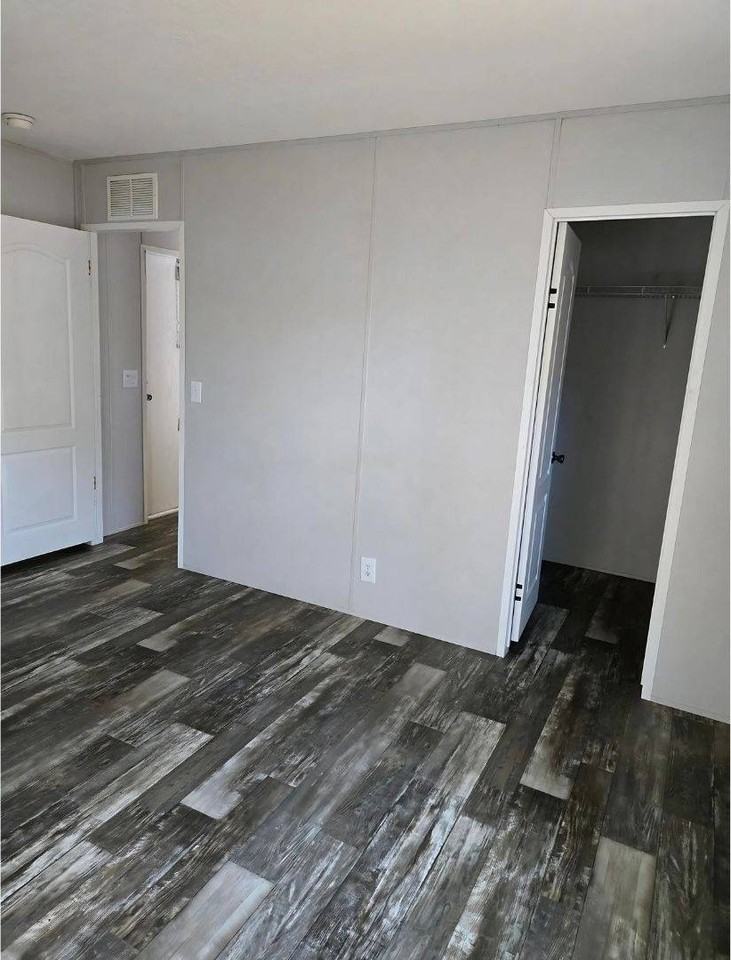 1706 Mary St - Photo 6 of 11