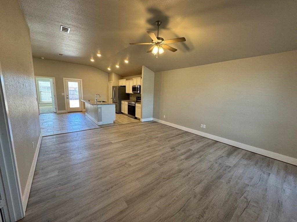 1116 Rustler Ave - Photo 3 of 12