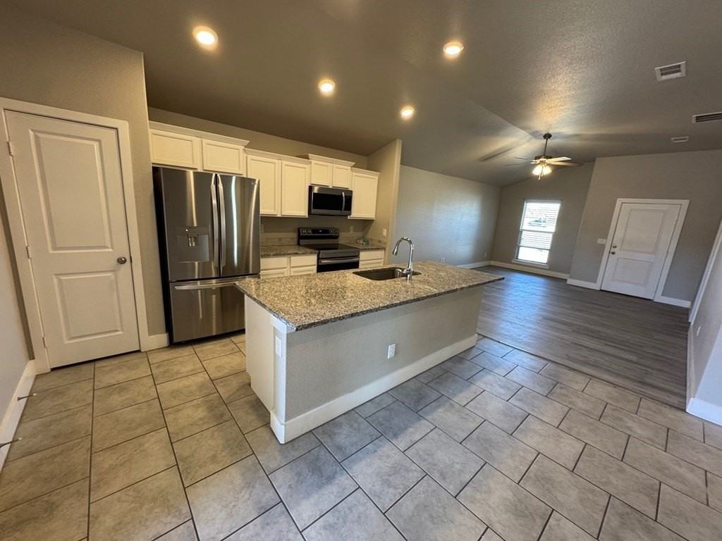 1116 Rustler Ave - Photo 6 of 12