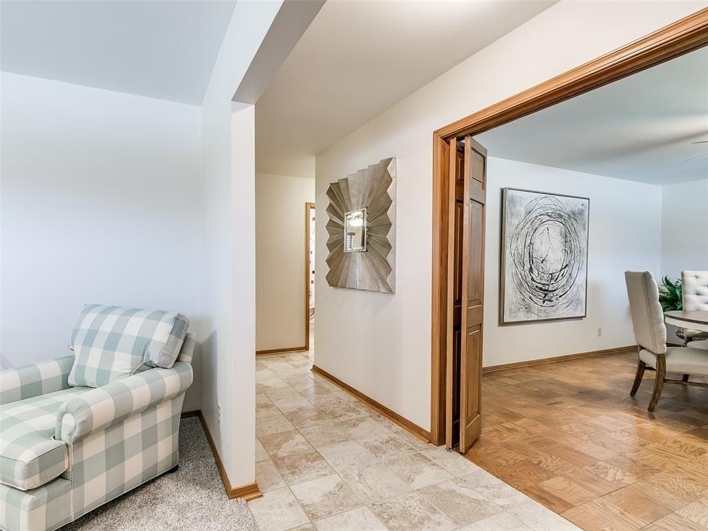 5709 Nw 64th St - Photo 7 of 35