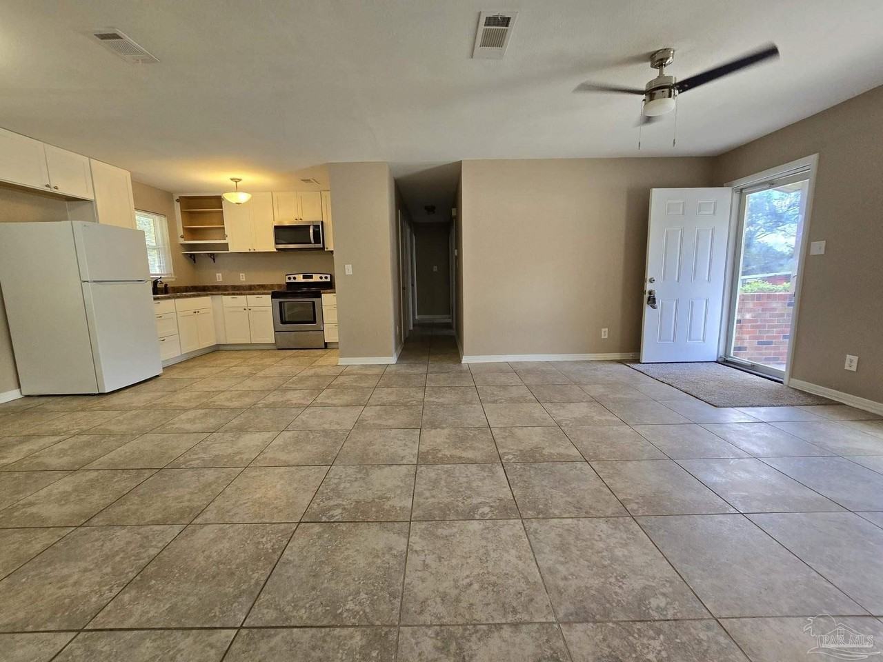 6202 Fairview Dr - Photo 3 of 18