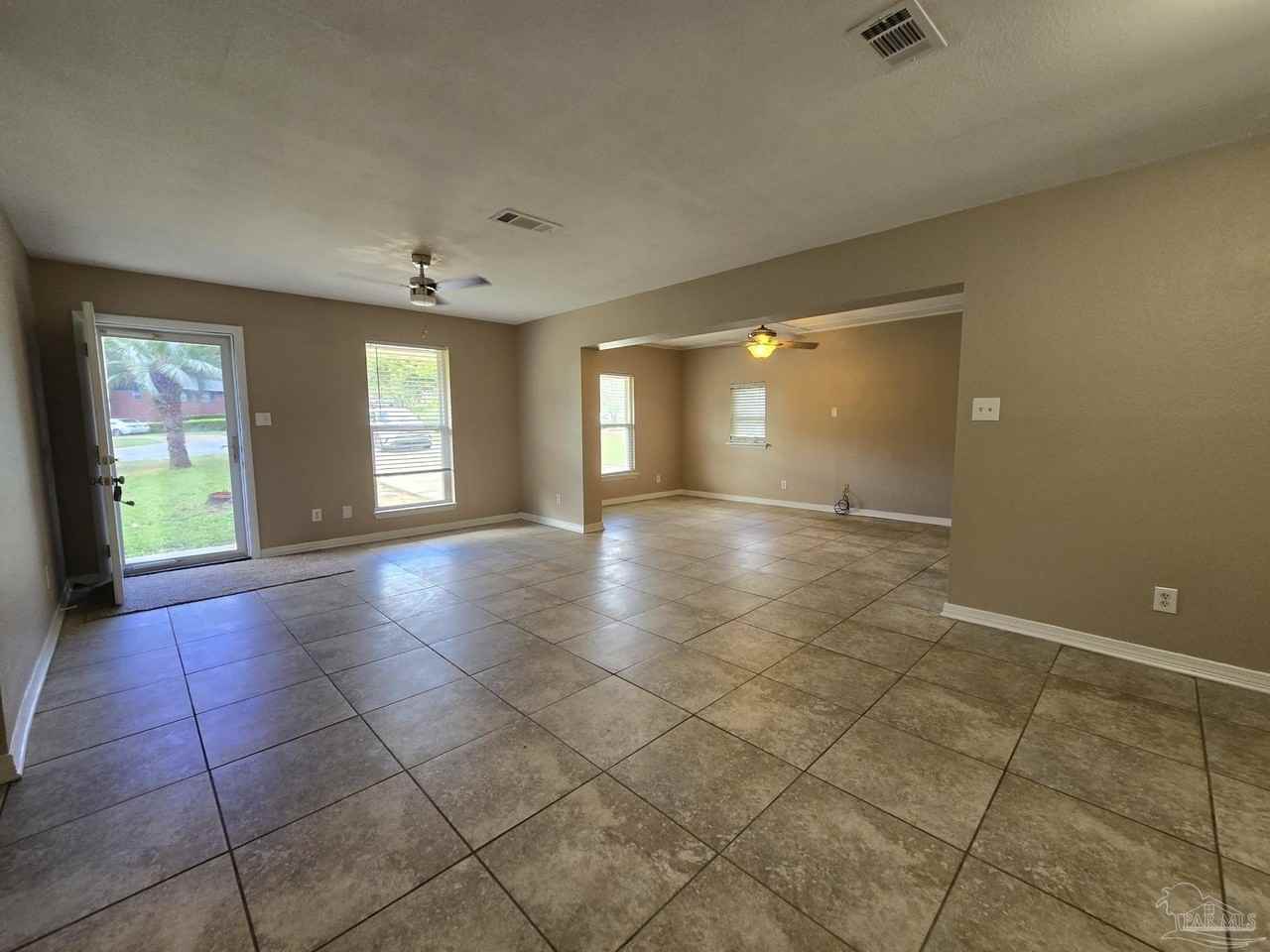 6202 Fairview Dr - Photo 4 of 18