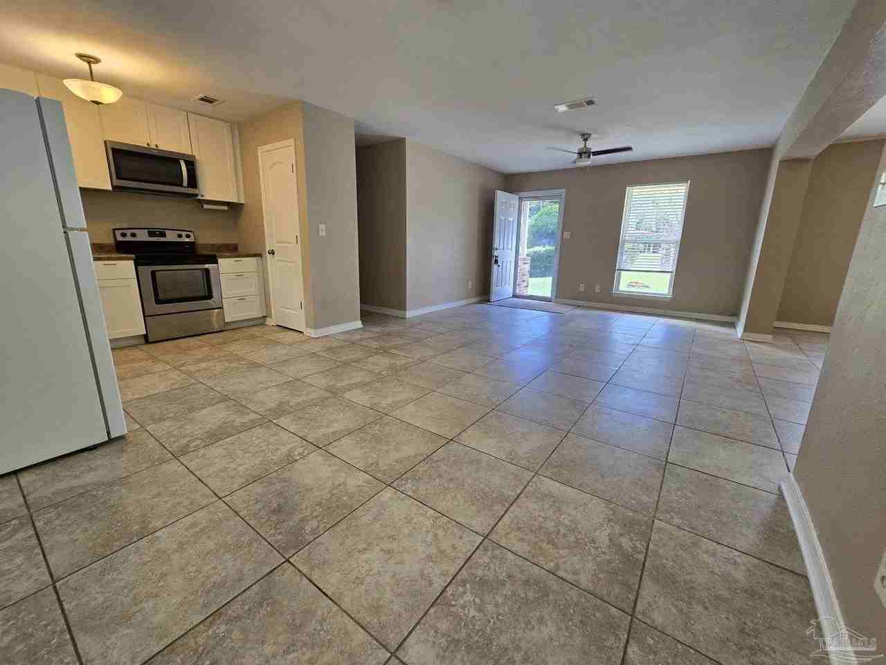 6202 Fairview Dr - Photo 5 of 18