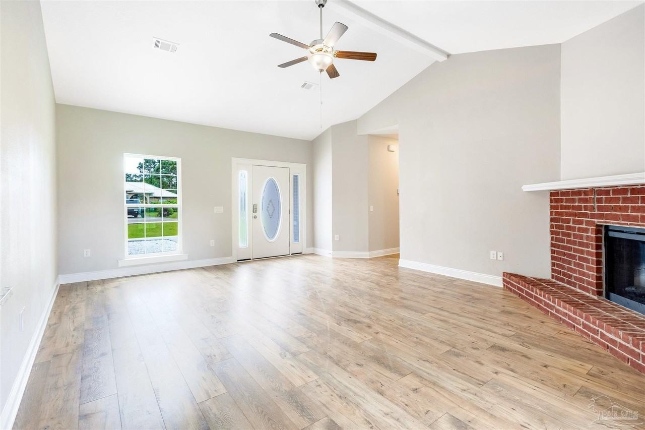 9276 Sunset Dr - Photo 6 of 34