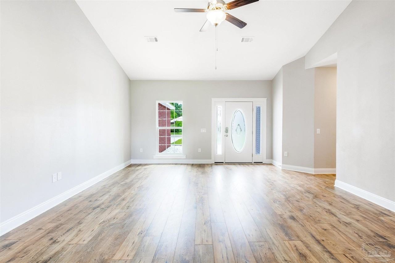 9276 Sunset Dr - Photo 7 of 34